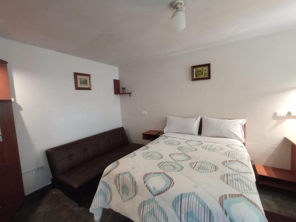 CALU Hostal - 1