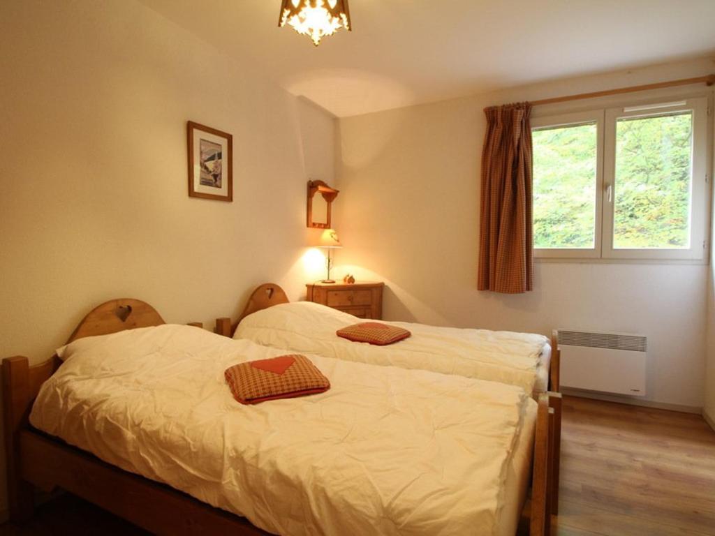 Appartement de 45m² avec balcon, 5 couchages, à 300m des pistes et commerces, bien équipé - FR-1-572-103 - 4