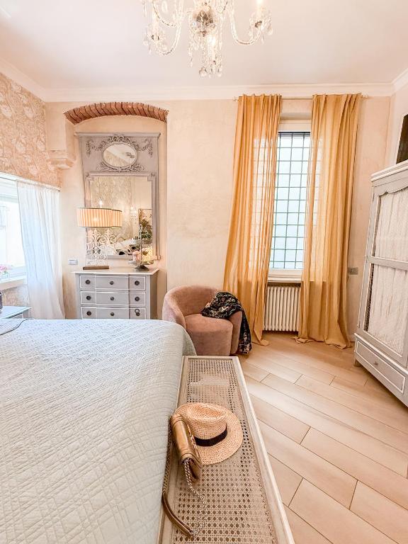 La Dolce Vita Boutique Apartment Elegant Terrace Ponte Pietra - 5