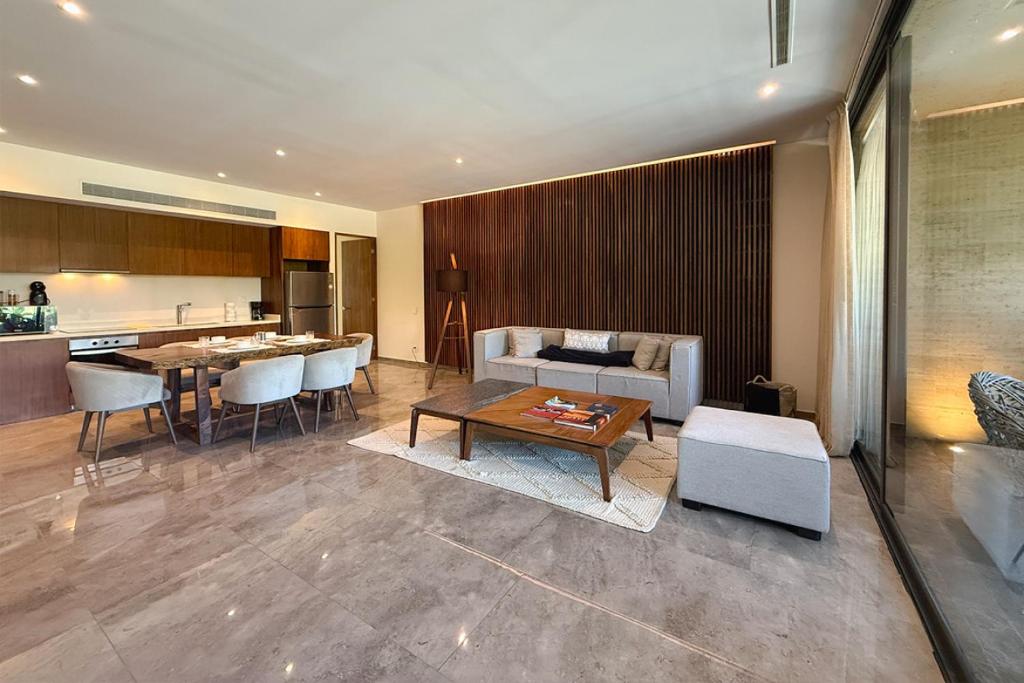 Resort-Style 2-Bedroom Apt | Balcony, Pool, Gym & More at Mistiq - 4