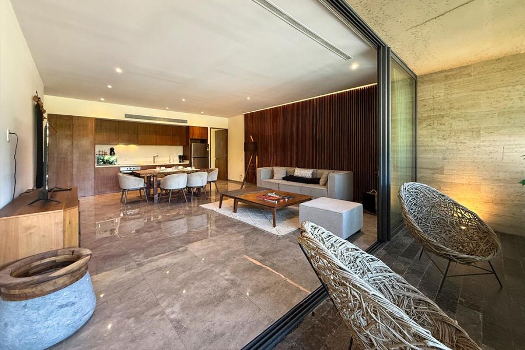Resort-Style 2-Bedroom Apt | Balcony, Pool, Gym & More at Mistiq - 5