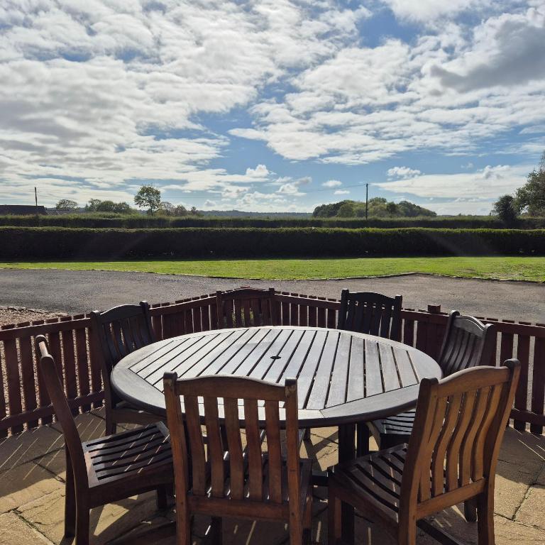 Lodge Barns, Southwell - pet-friendly barn conversion in Nottinghamshire