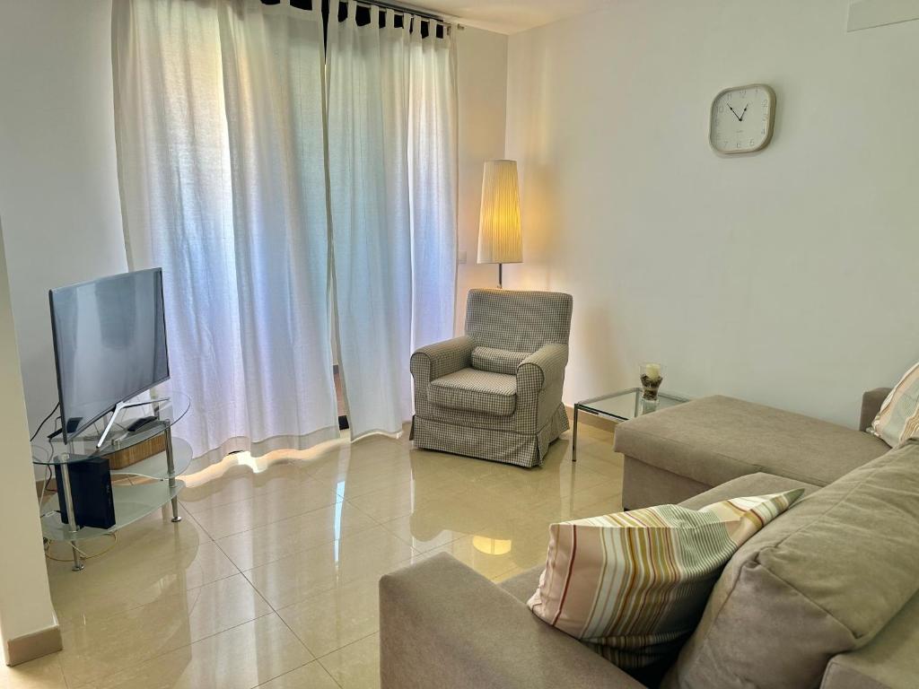 El Laurel City Center-Terrace-Parking - 4