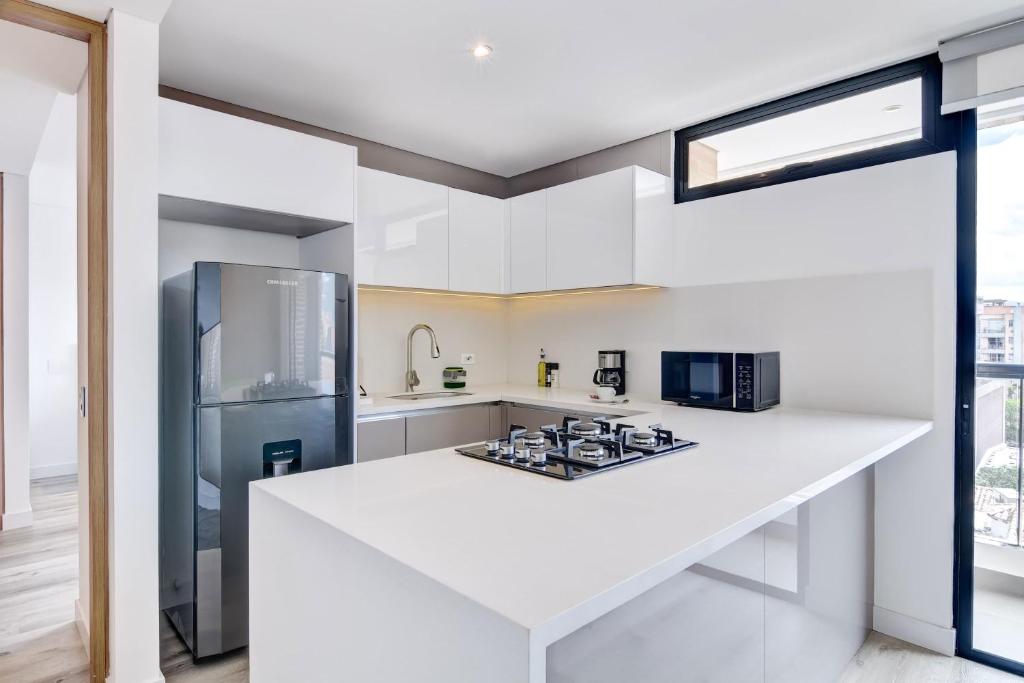 Beautiful 1BR Balcony in Santa Barbara - 3