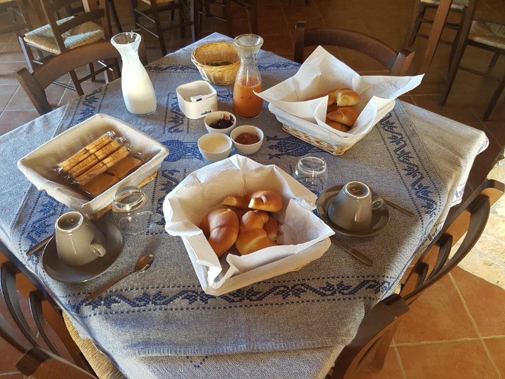 Agriturismo Gennemara B&amp;B — Hotel in Santa Margherita di Pula