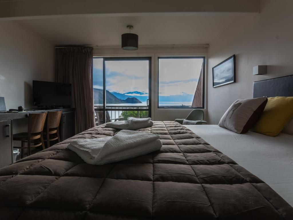 湖哈威亚酒店 (Hawea Hotel)