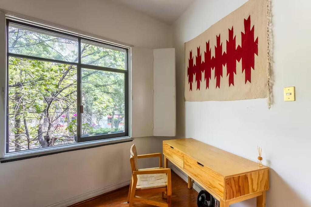 Beautiful, bright room, right on the park - 5