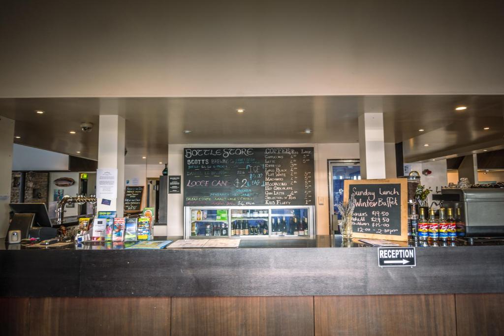 湖哈威亚酒店 (Hawea Hotel)