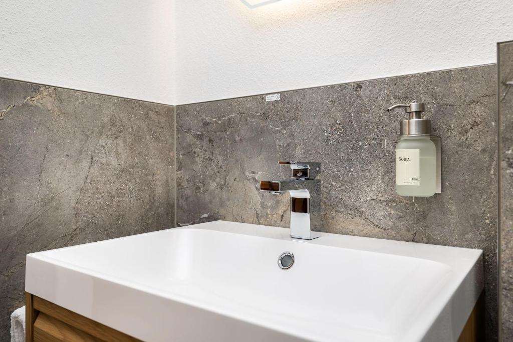 S Apartment - 5