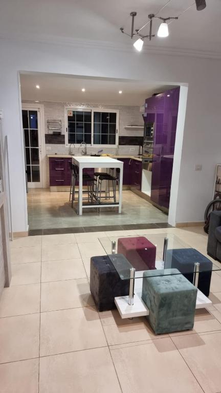 Lavender Seaviews beautiful apartment in Sand Club SC153 - 4