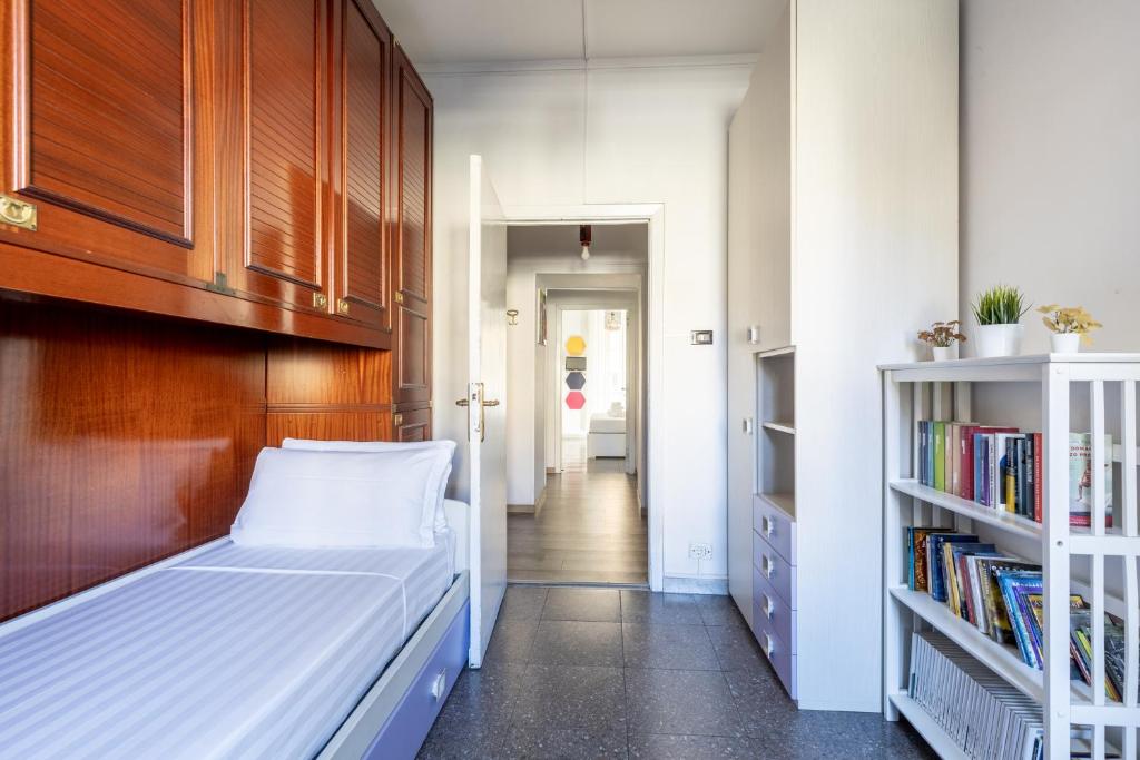 Hostly-The Piramide Soul Roma-10min to Colosseum - 3