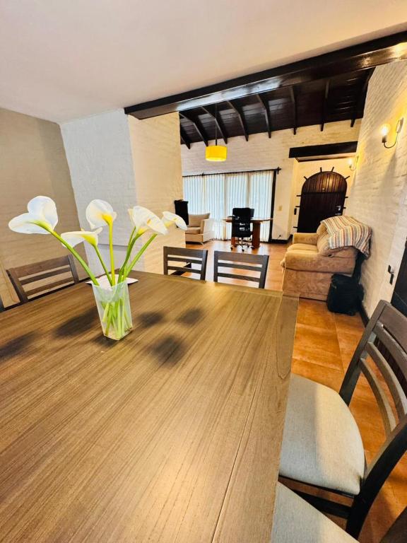 Casa 10 personas en el corazón de Güemes, playa grande - 4