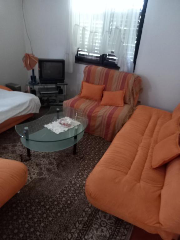 Apartman Ipak Se Okrece - 4