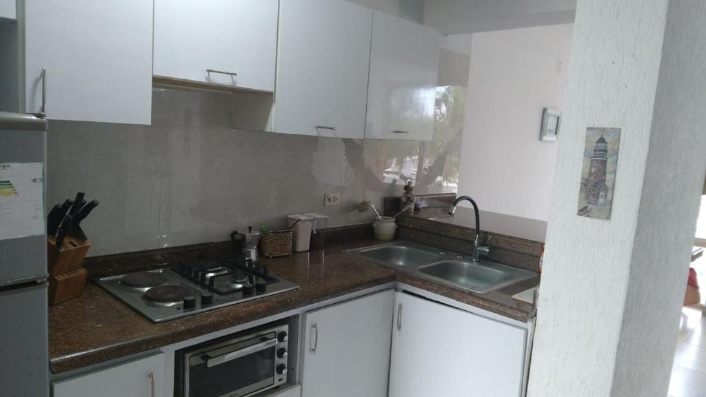 Apartment in Lechería, Beach, Marina, Shopping 후기