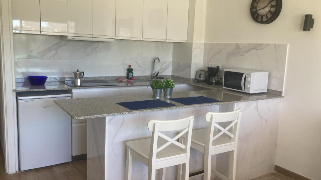 Cosy Upgraded - 1 Bedroom Apartment, Los Juncos - 3