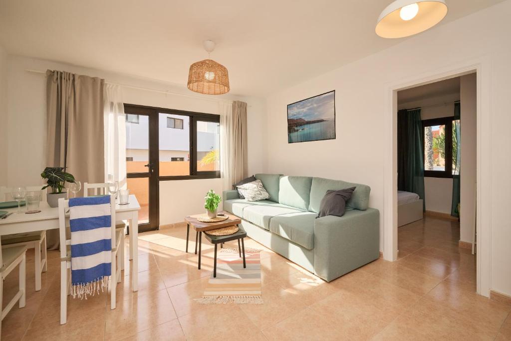 Sunny apartment with terrace in Corralejo - 2