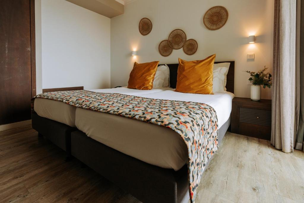Hotel Euro Moniz — Hotel rooms in Porto Moniz, Madeira