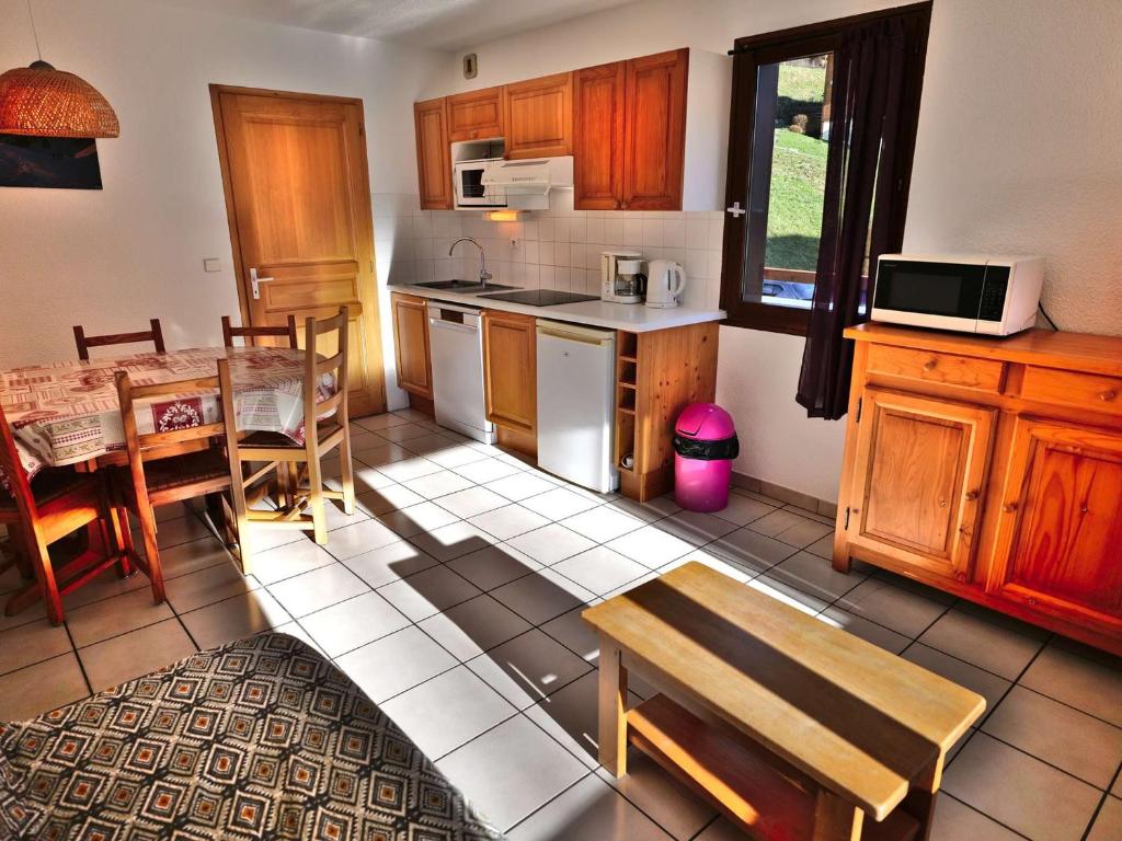 Charmant appartement 6 pers, 38m², proche télécabines, centre et loisirs, sud, terrasse - FR-1-458-118 - 1