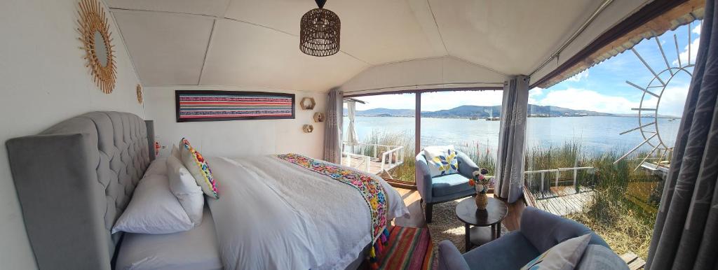Titicaca Floating Lodge - 1