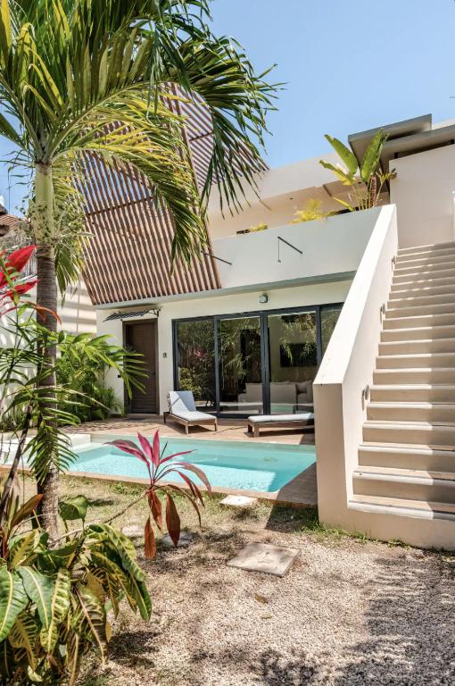 Enchanting 4BR VillaΔ Pool& RooftopΔPrime location - 5