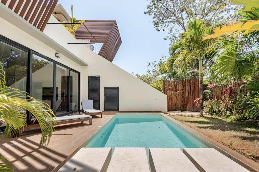 Enchanting 4BR VillaΔ Pool& RooftopΔPrime location - 3