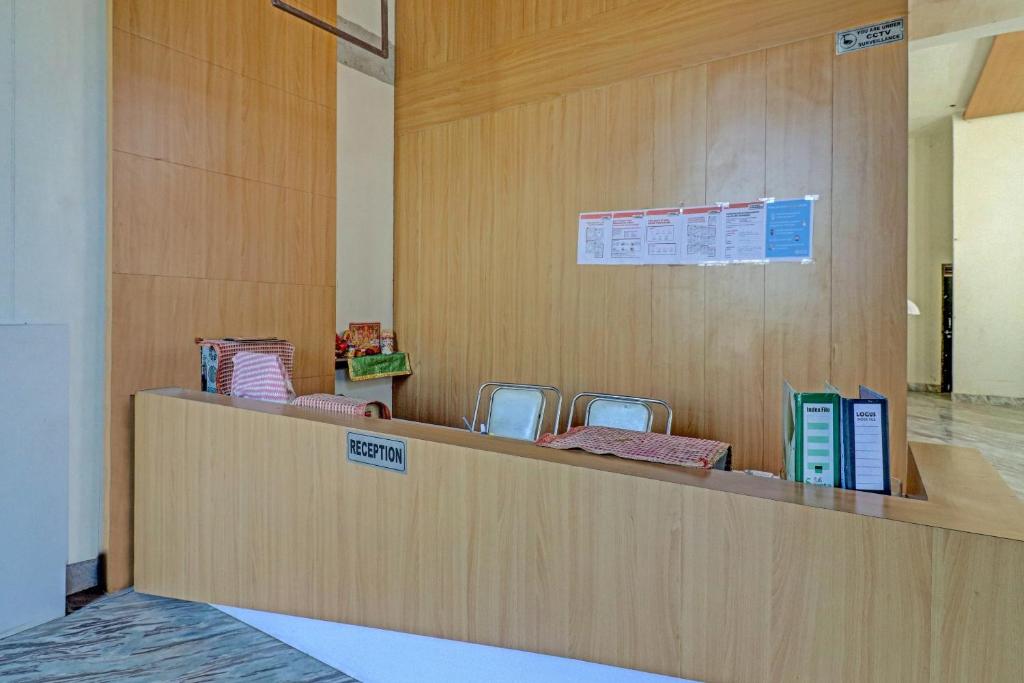 フロント・ロビー