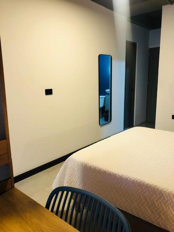 Moore 45 Hab 107 - 3