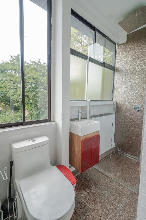 Luxury Suite - Rooftop, Jacuzzi & Balcony - 4