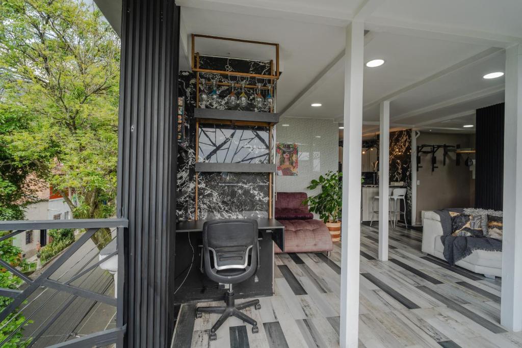 Luxury Suite - Rooftop, Jacuzzi & Balcony - 5