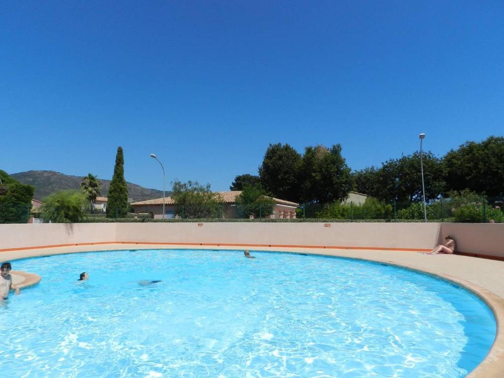 Maison mitoyenne avec climatisation et parking à Bormes-les-Mimosas - FR-1-251-877 - 2