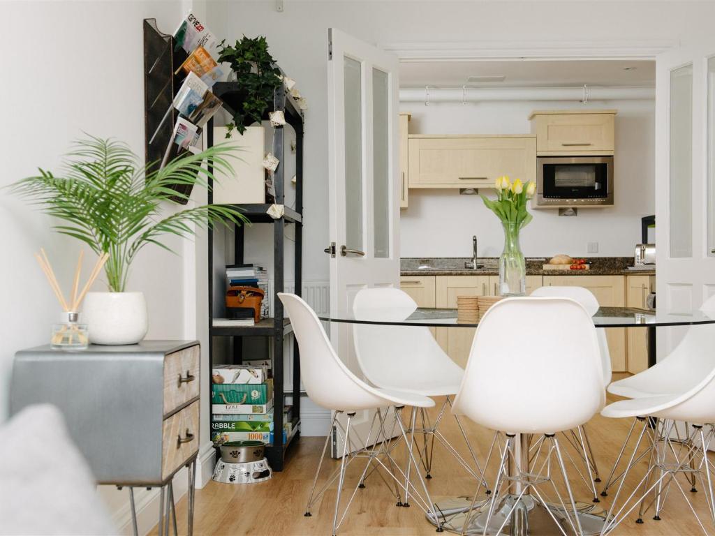 50 Bredon Court, Newquay photo 6