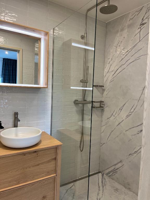 Renovated APT with panoramic view - 5
