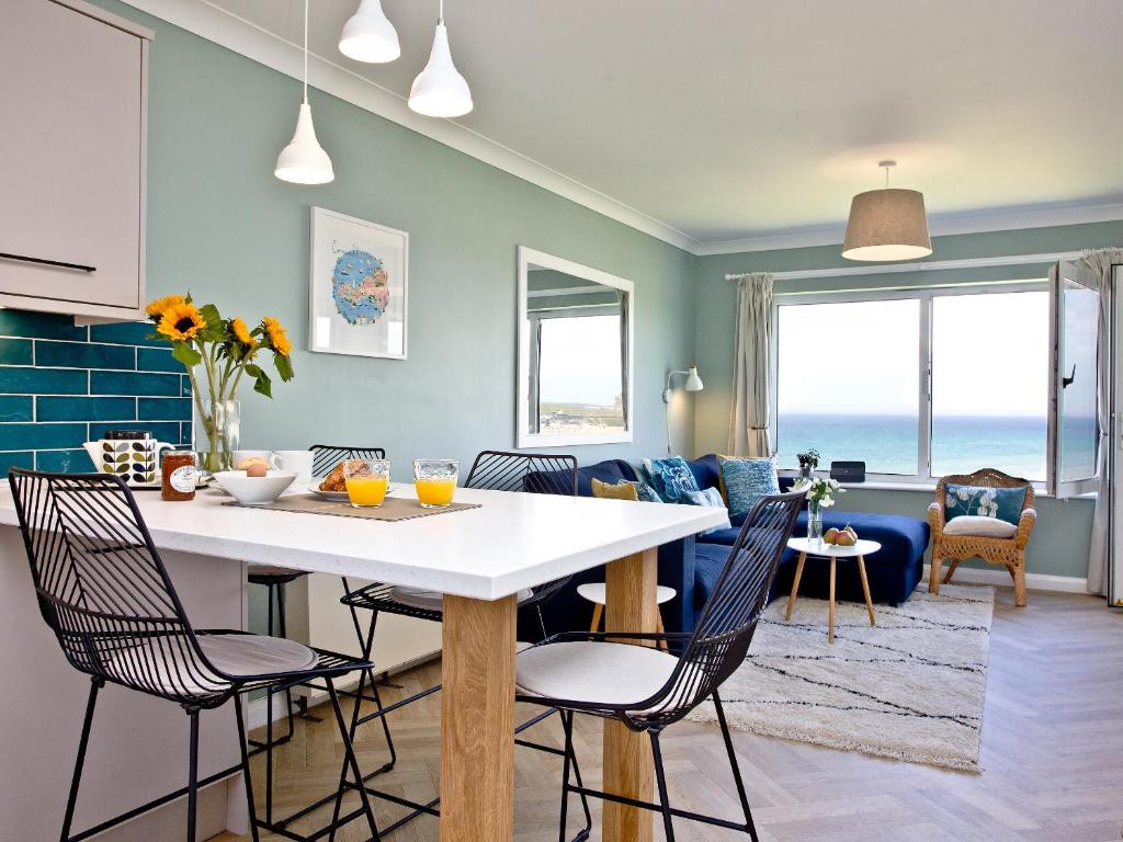 Apartment 8, Newquay photo 3