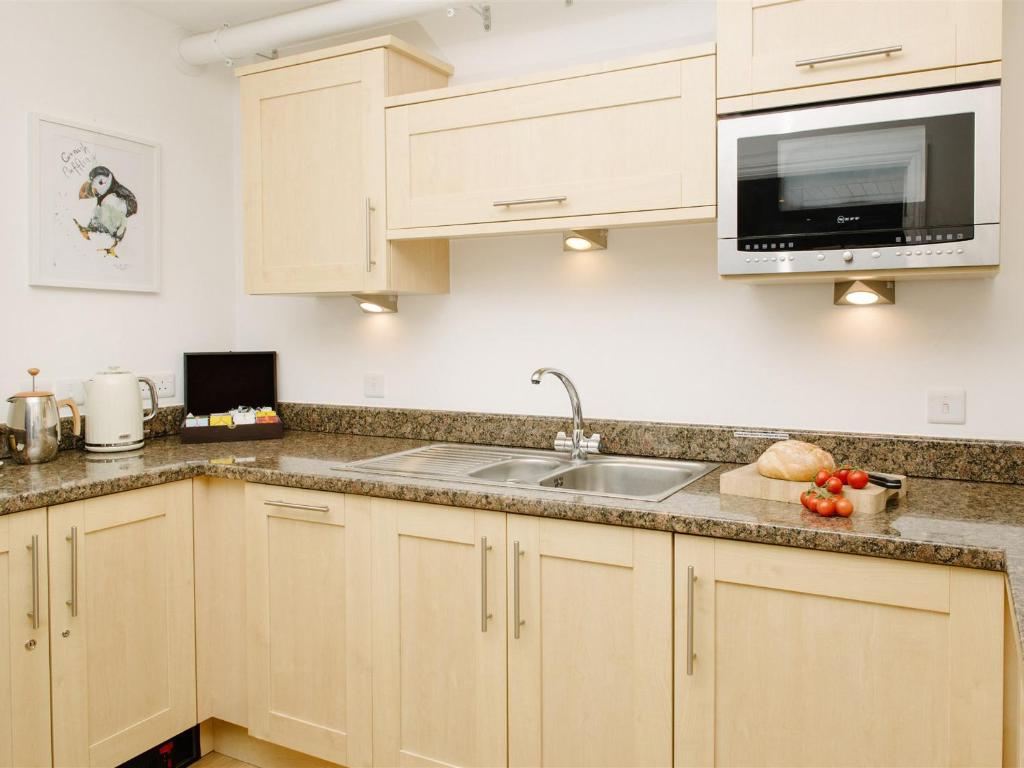 50 Bredon Court, Newquay photo 8