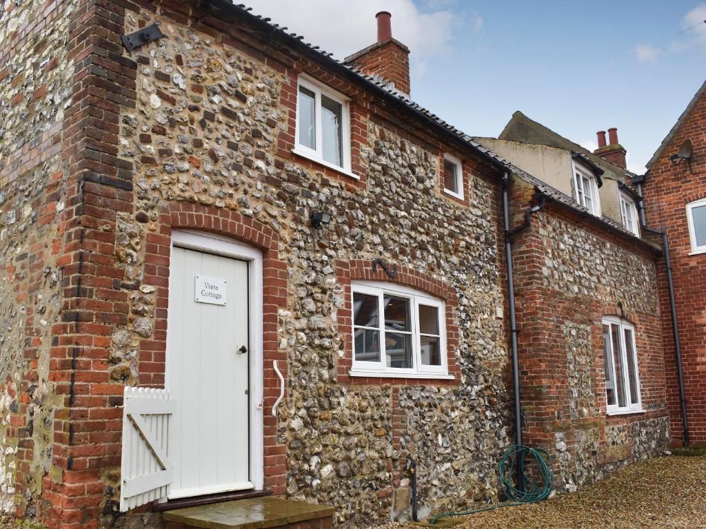 Vista Cottage, Brancaster - pet-friendly stay