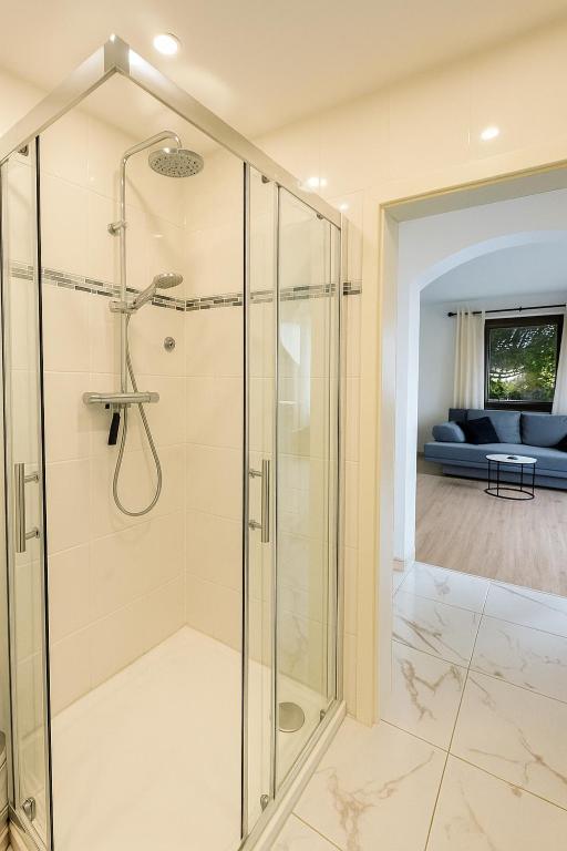 Modernes Apartment mit 180° Bergblick - 5
