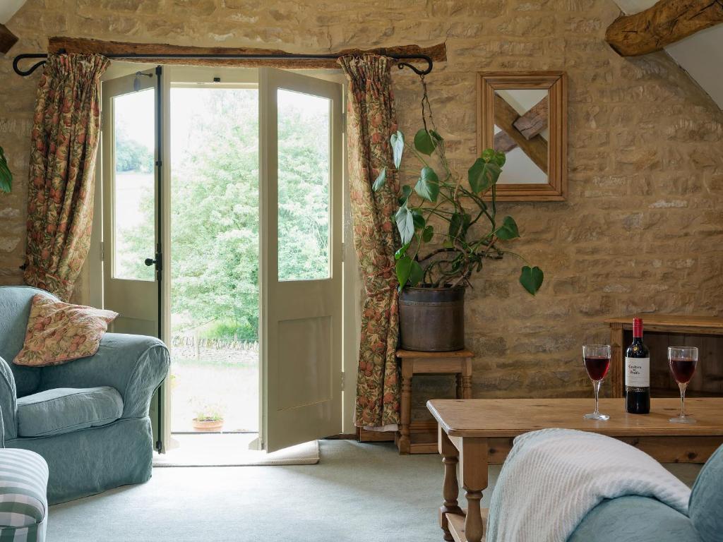 Flowers Barn, Cirencester photo 2