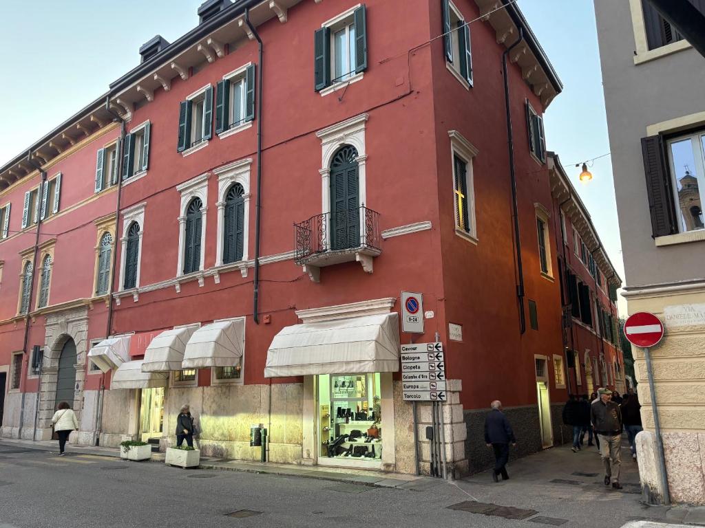 Dimora Castelvecchio ai Salvi - Soggiorno storico nel cuore di Verona con parcheggi su richiesta - 2