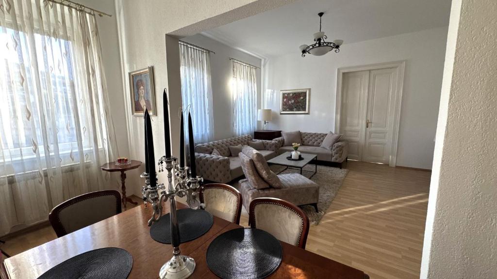 Austrian Apartment Sarajevo City Center - 4