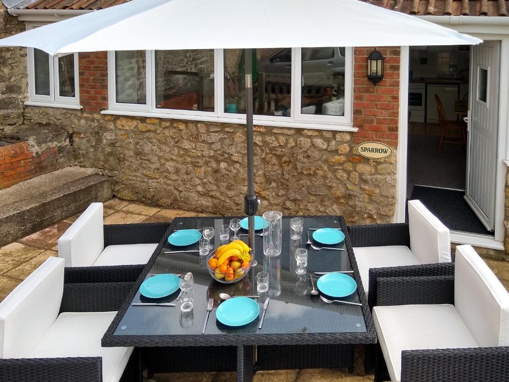 Sparrow - dog-friendly holiday cottage near Bridport, Dorset