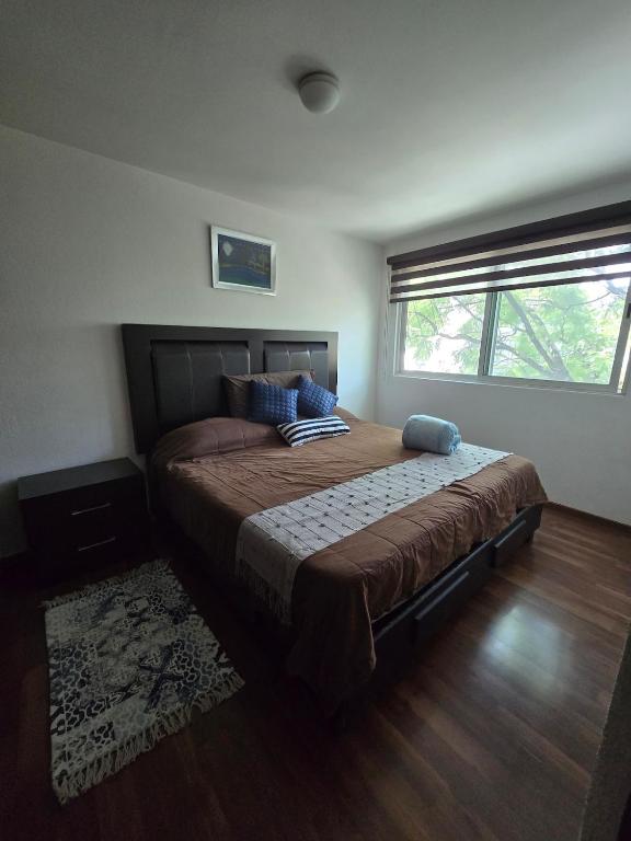Comfortable apartment very close to the WTC - 4