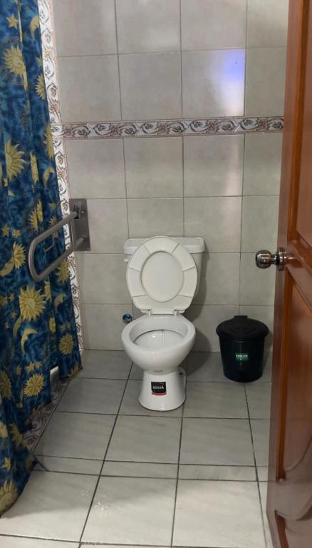 Hostal Hojas - 4