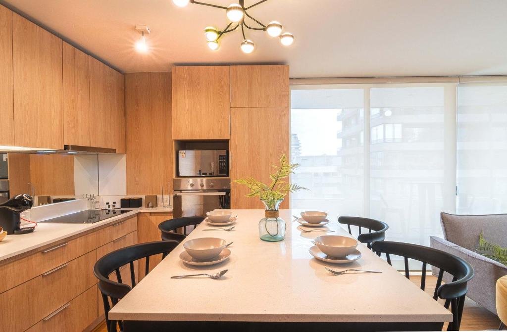 HOM l Las Condes 2D2B Metro Alcantara con Parking - 3