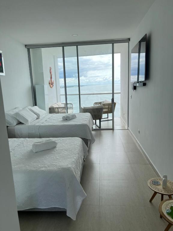 Luxurious New Oceanfront Apartment Santa Marta - 5