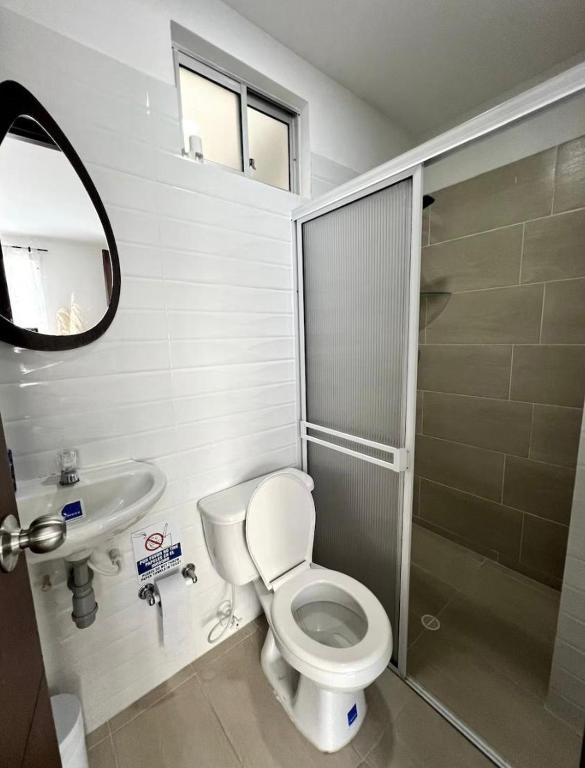 Confort y Ubicación Central - Apartamento en Bucaramanga - 2 Habitaciones - 5