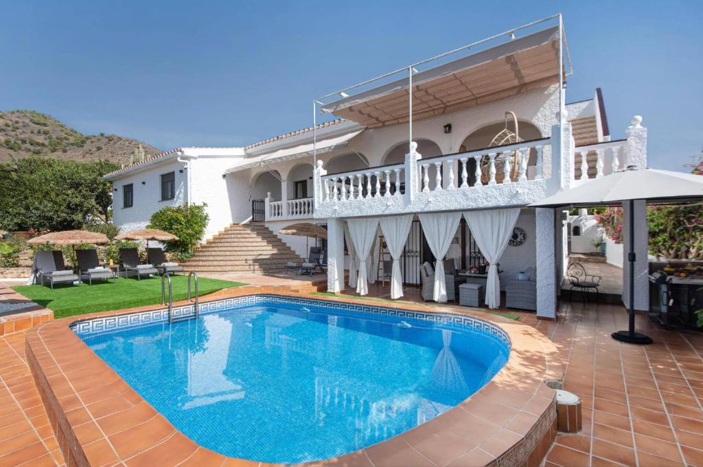 Villa Casa Romero by Villa Plus - 1