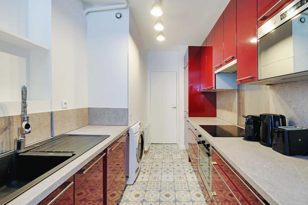 Beautiful Apartment 2BR 6P – Eiffel Tower - 2