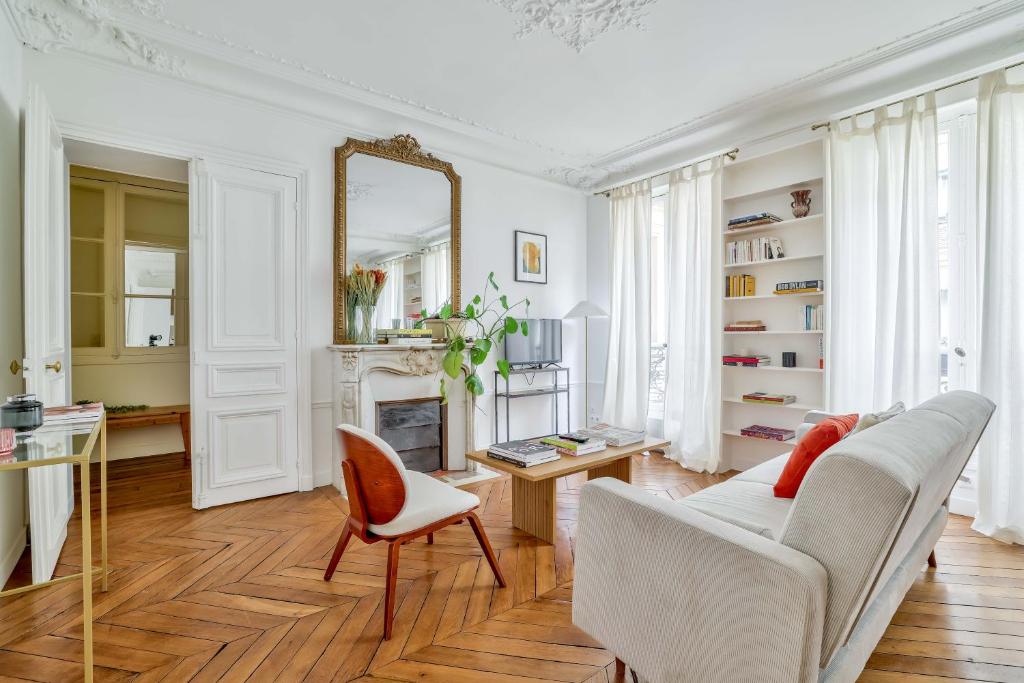 Spacious and Charming 2BR Apartment - Paris 16th - 2