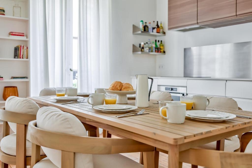 Spacious and Charming 2BR Apartment - Paris 16th - 5