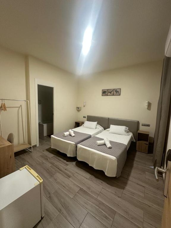 Hostal Balmes Centro - 4